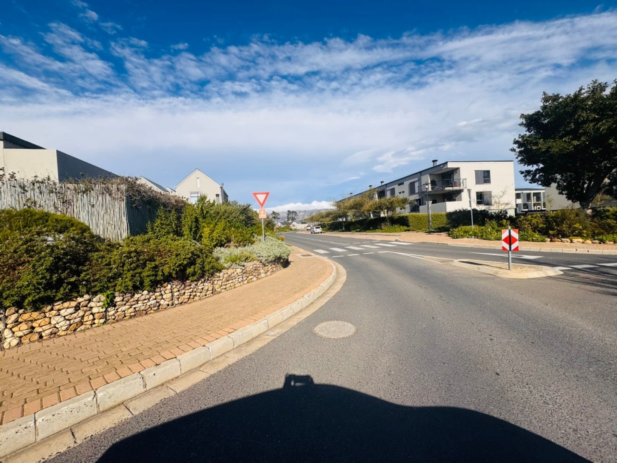 To Let 3 Bedroom Property for Rent in Somerset Lakes Western Cape